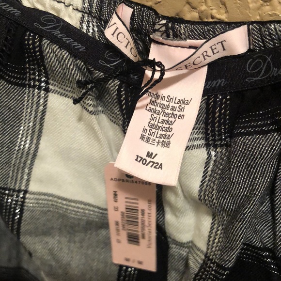 NWT Victoria’s Secret Love Sleep shorts. Black/Gray/White/Silver Thread. Medium - Picture 11 of 11